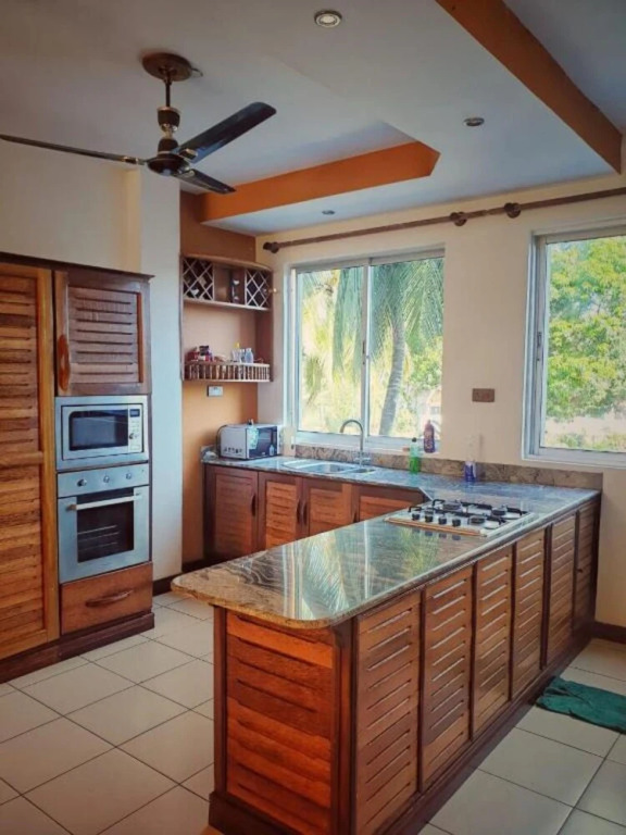 Stay.Plus Bamburi Beachfront Apartment