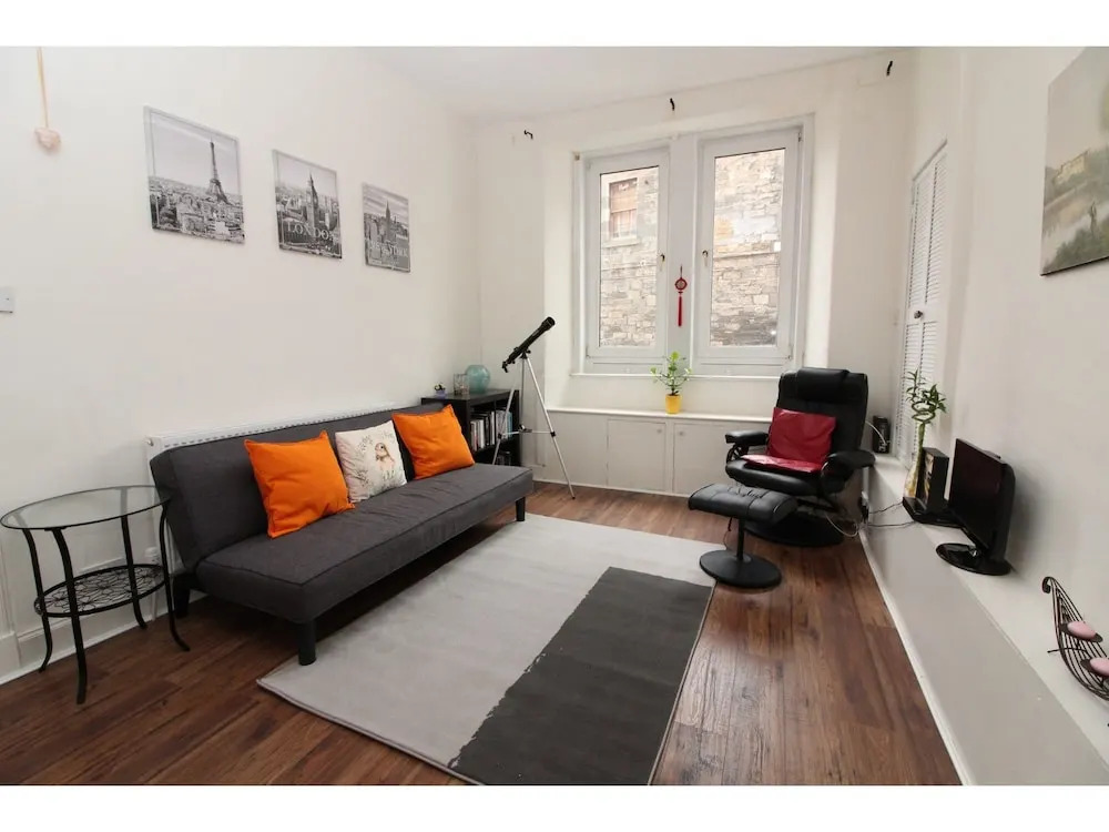 Quaint and Cozy City Centre Apartment Ideal for 3