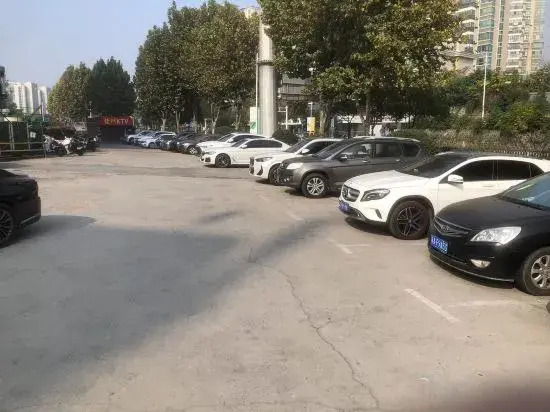 Yunxi Light Luxury Hotel