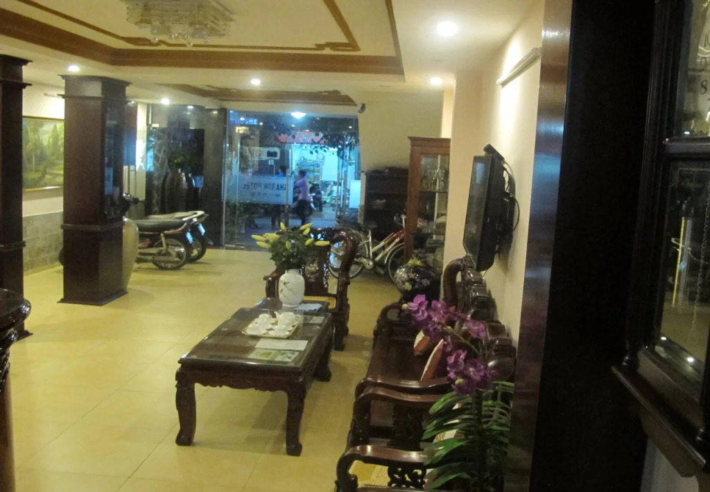 Sharon Hotel