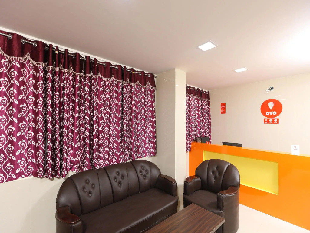OYO 11342 Phoenix Inn