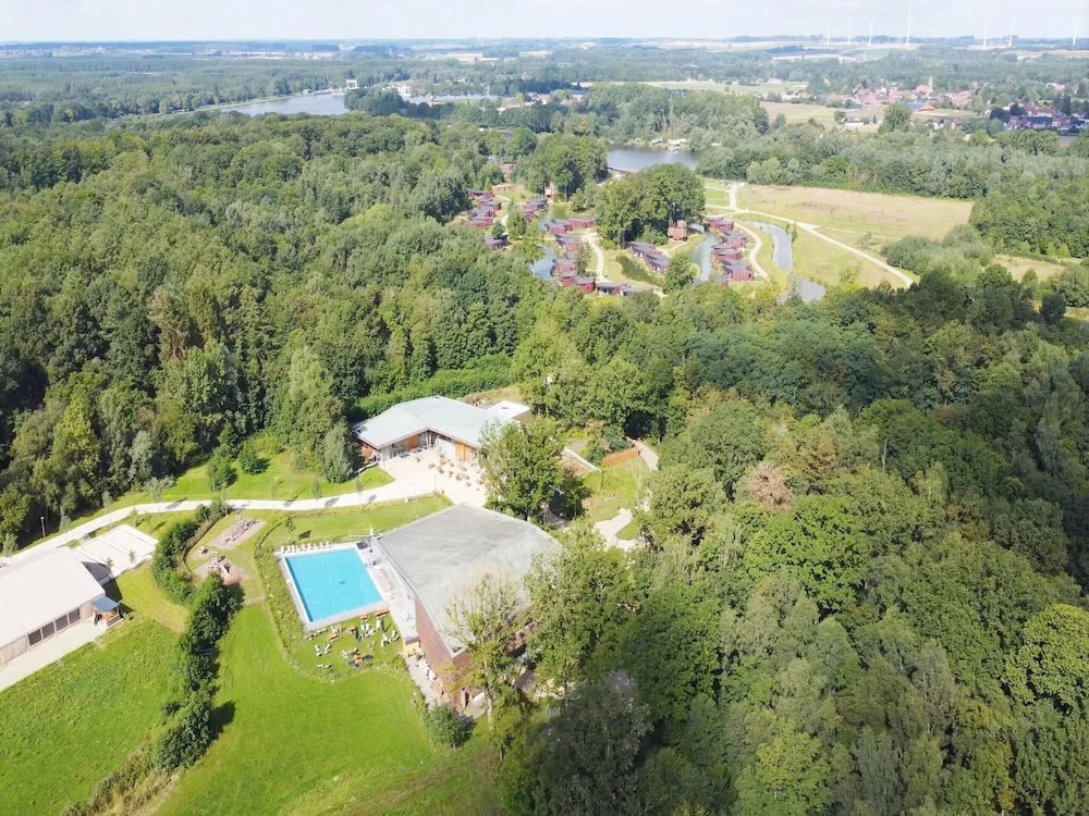 Modern Stay With Sauna & Pool