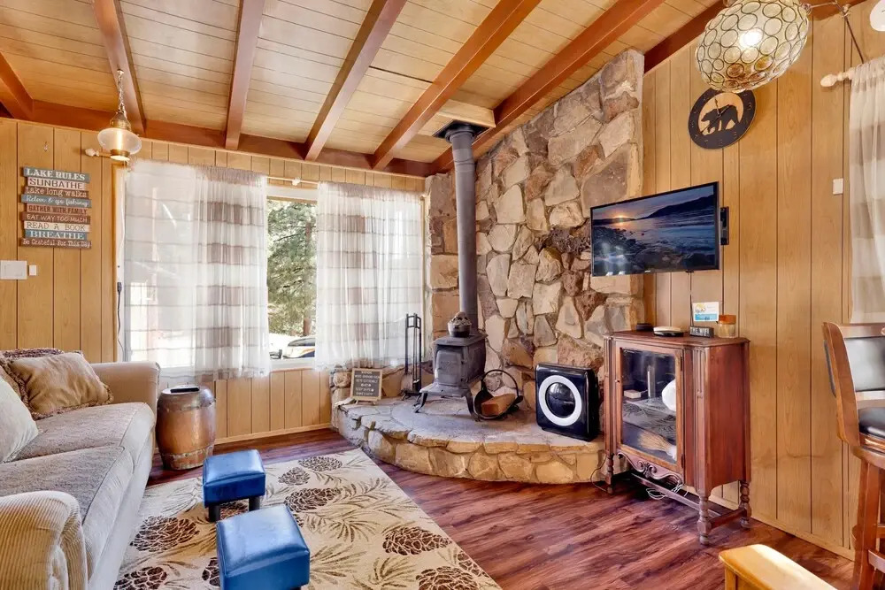 2215-ski View Chalet 2 Bedroom Home by RedAwning