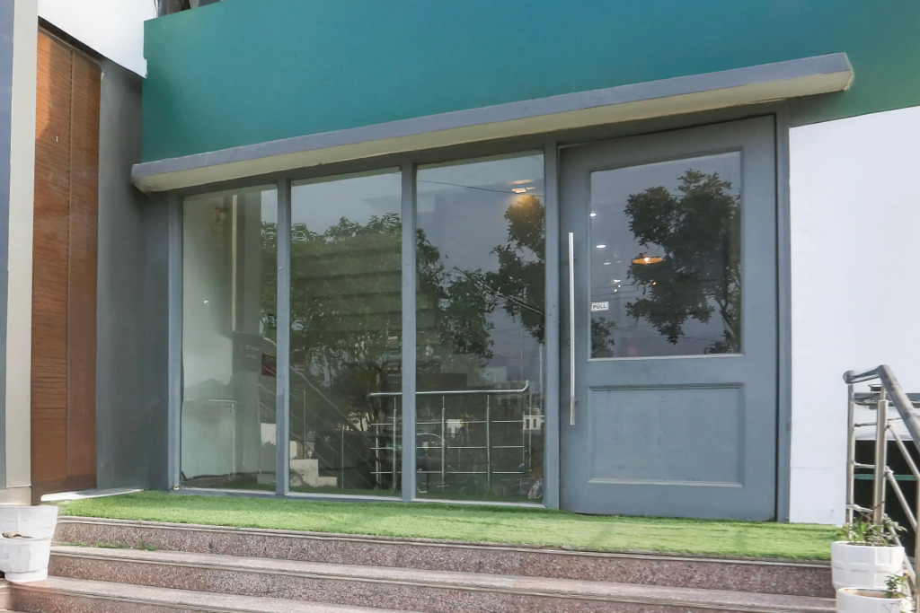 OYO Townhouse 76608 Vero