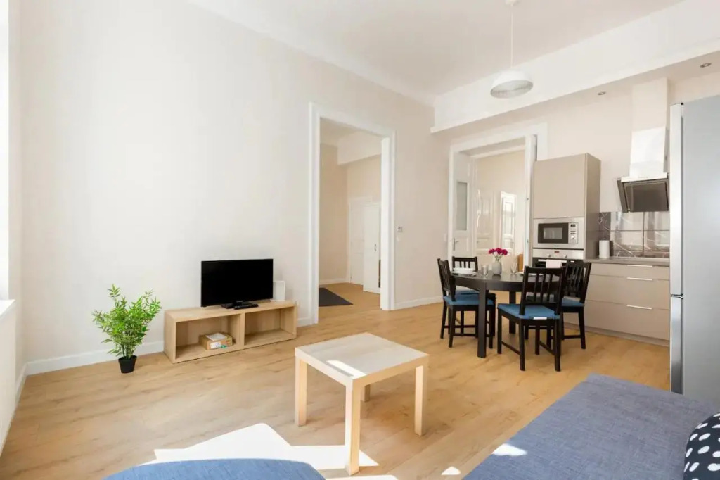Westend Center Apartment-Prime Location