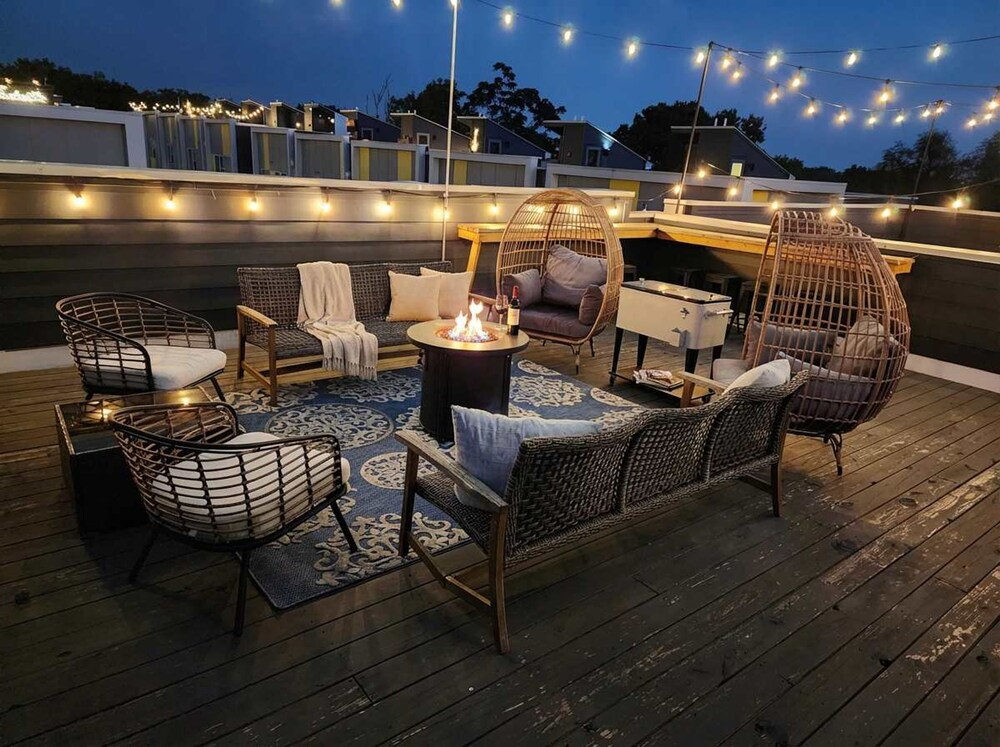 Rooftop Views Ping Pong Lounge Near Downtown Nashville