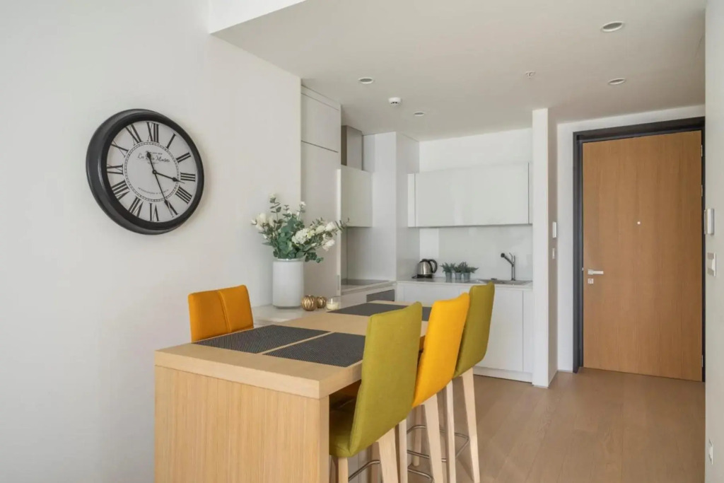 Four Views By The Sea Apartments
