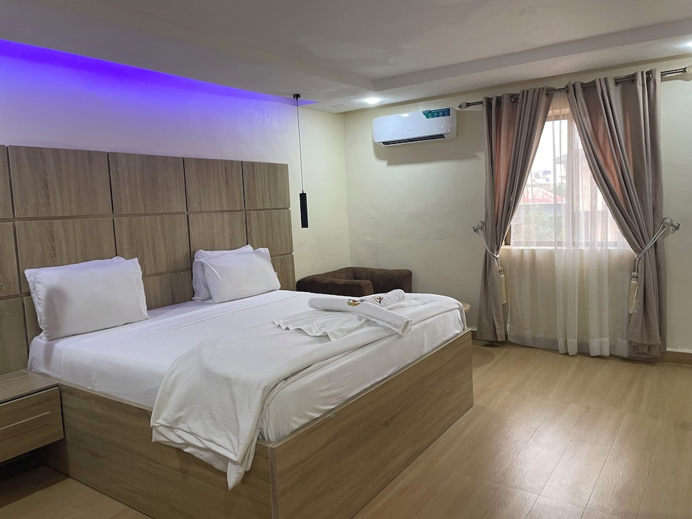 Precious Palm Royal Hotel