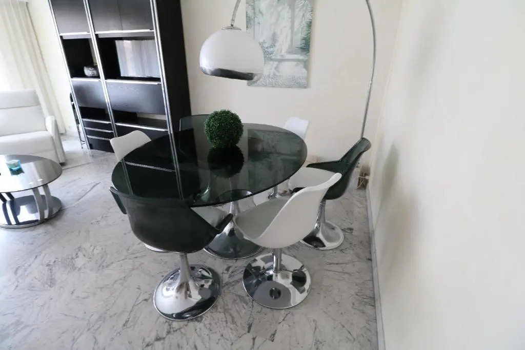 2 Bedroom, 2 Bathrooms, 2 Mins From the Croisette, Monod 348