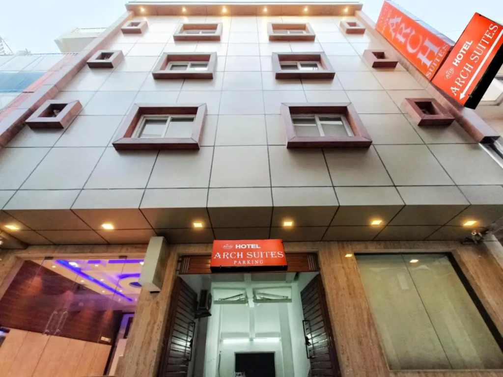 The Plaza Arch Premium - Indira Gandhi Intl Airport