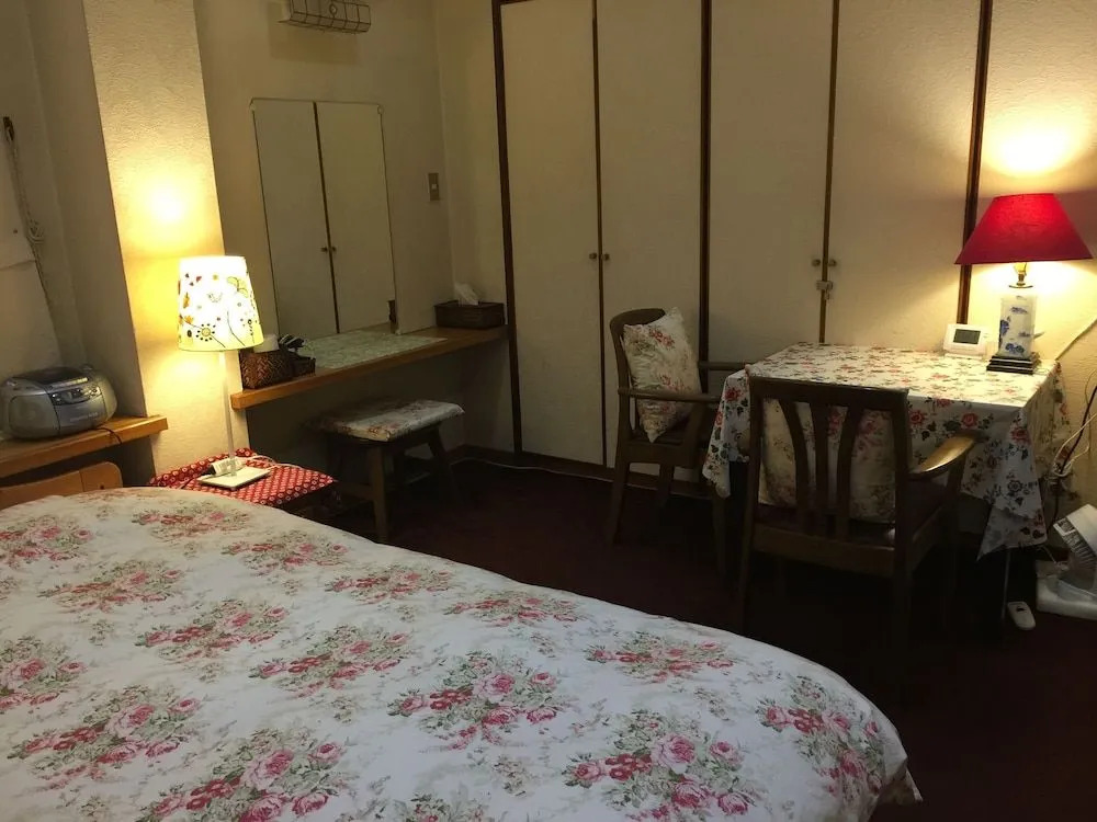 Ladies Inn moTomachi - Caters to Women