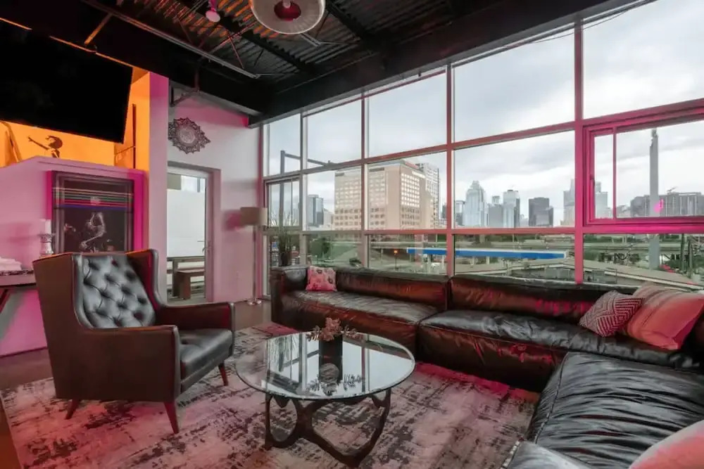 Swanky Townhome