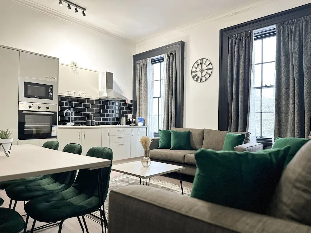 Mulberry Aparthotel