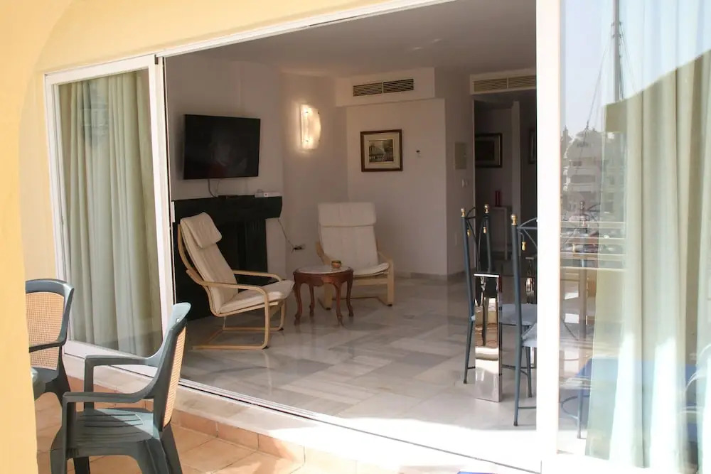 Apartamento en Puerto Marina B32