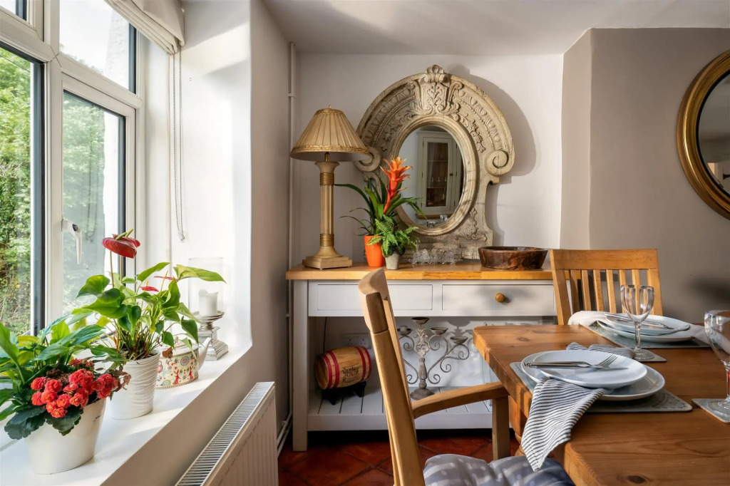 Haldon View - Characterful Devon cottage boasts stunning countryside views and hot tub