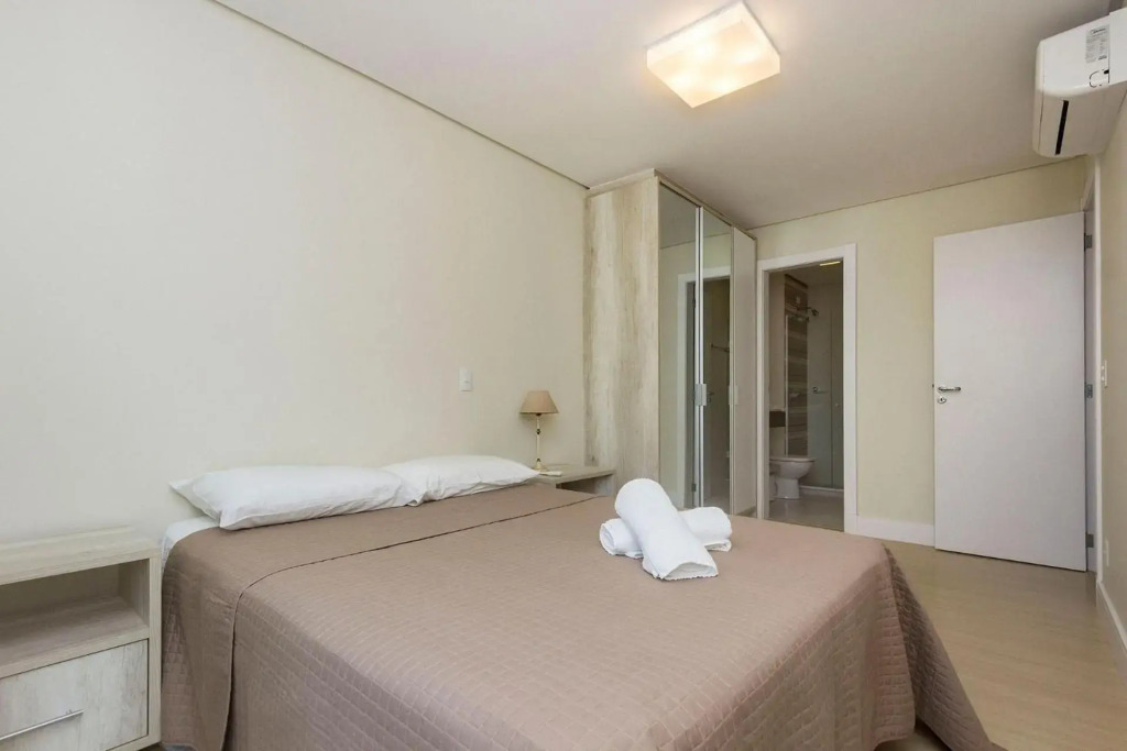 Porto Fino 106 - 200m da praia de Bombinhas - Roupas de cama & kit amenities - Ótimo custo-benefício