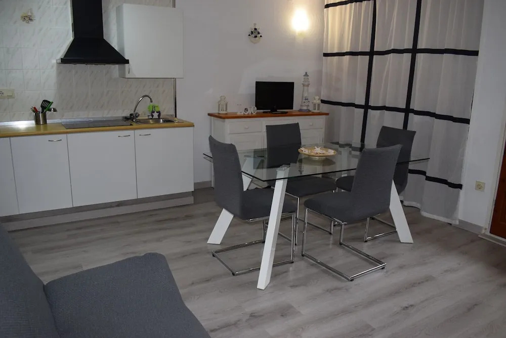 297-apartamento,piscina,parking Privado