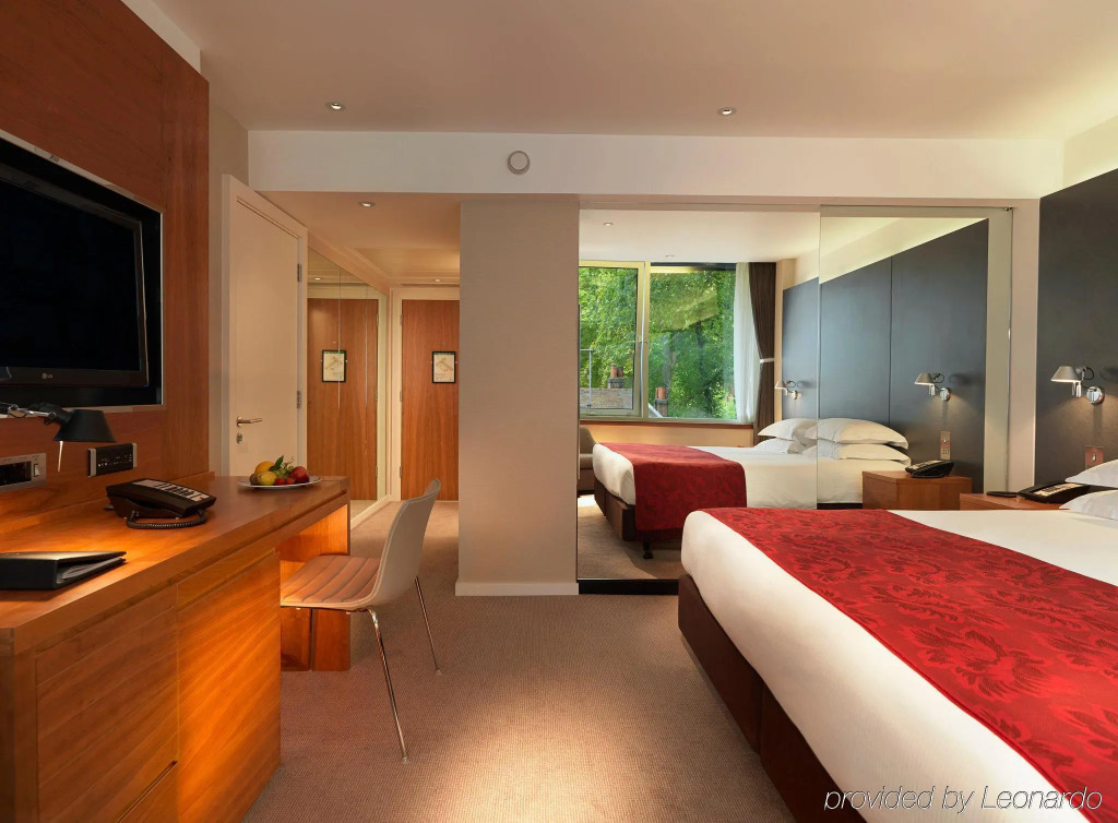 Royal Garden Hotel