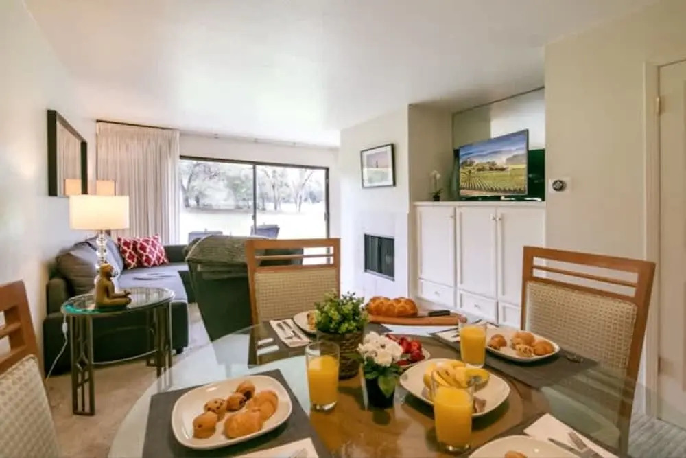 Luxe Golf View Condo Prime Napa Location