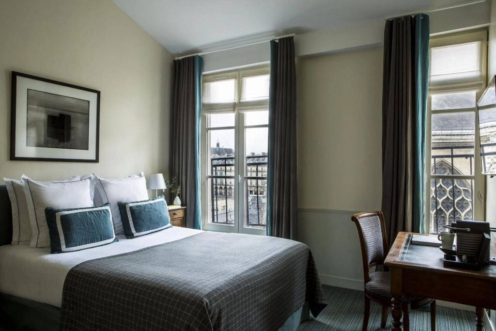 Hôtel de la Place du Louvre - Esprit de France