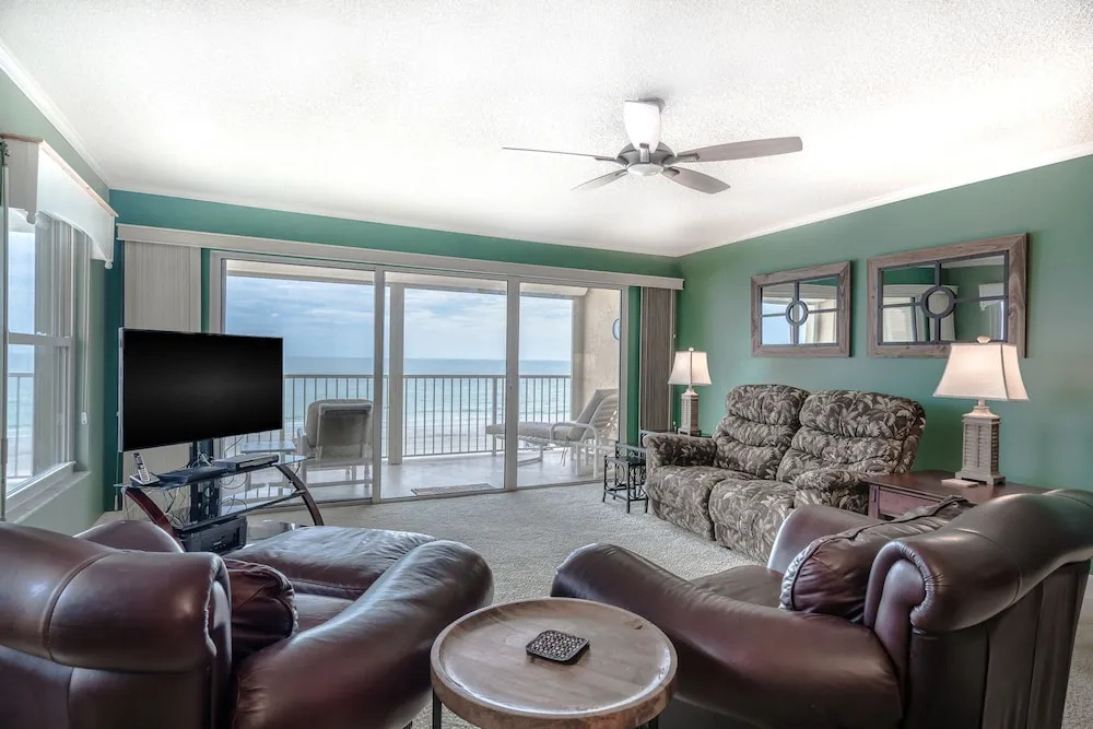 Pointe Condo #201 by Vtrips