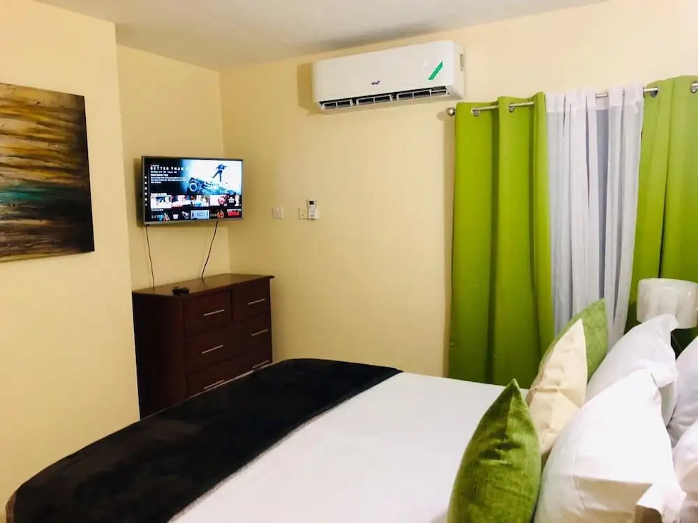 Waterloo Executive Guest Apartment