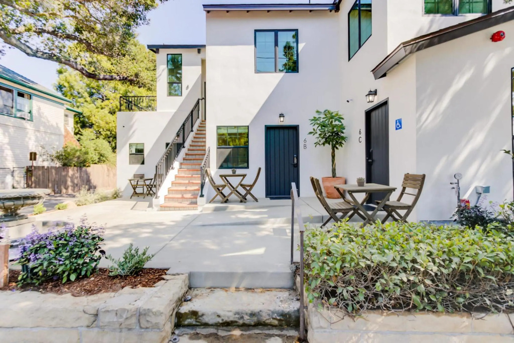 Casa Valerio Unit 6C-Boutique Studio Suite in Downtown Santa Barbara