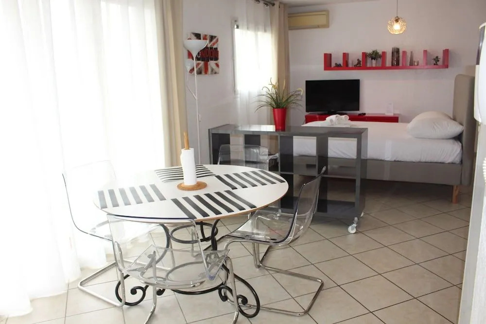 Residence Les Jardins De Natallia
