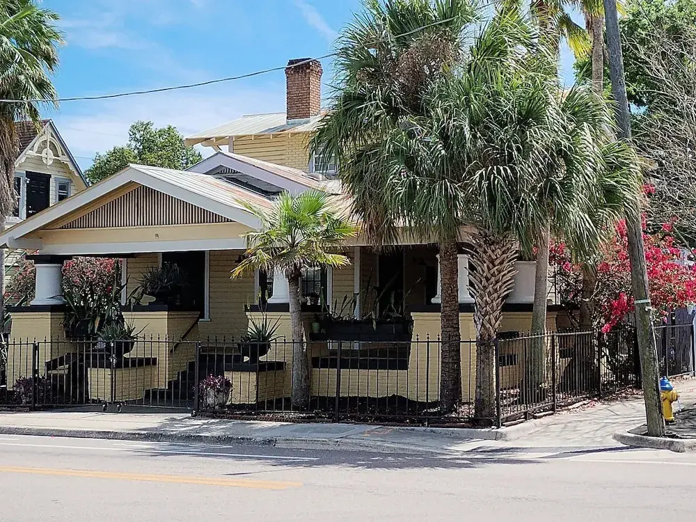 Palm Villa Hostel