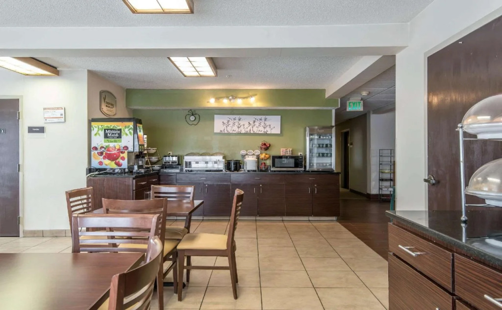 Quality Inn Kansas City International Airport