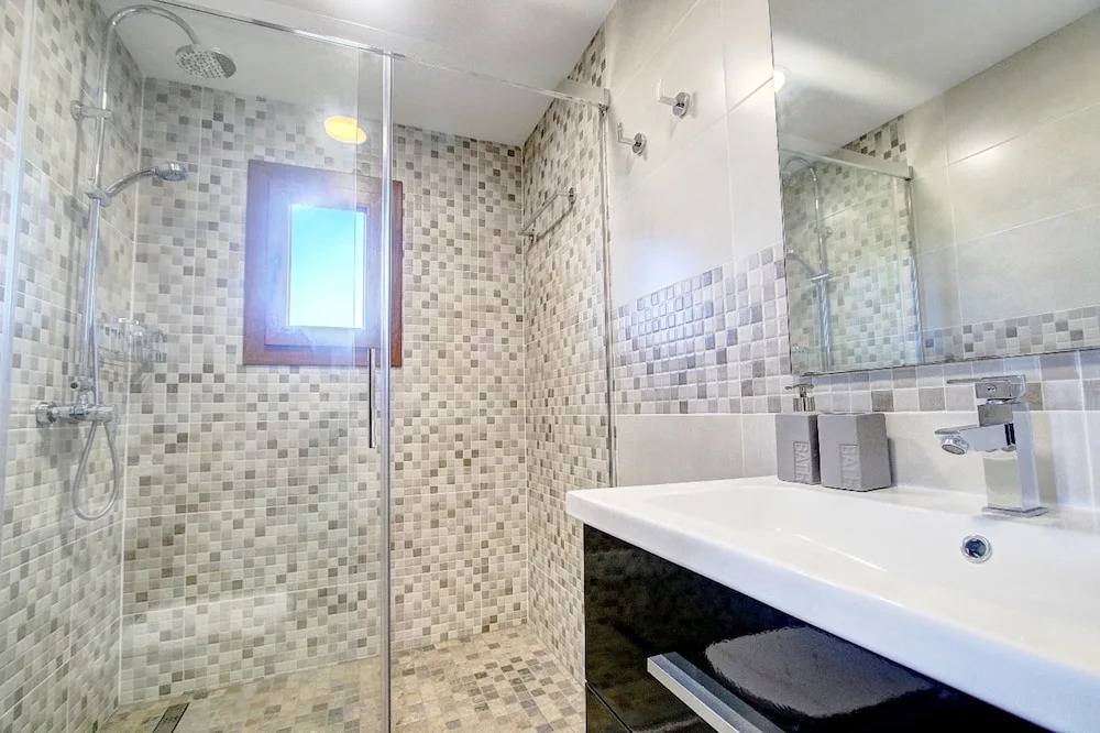 106132 - Villa in Sa Cabaneta
