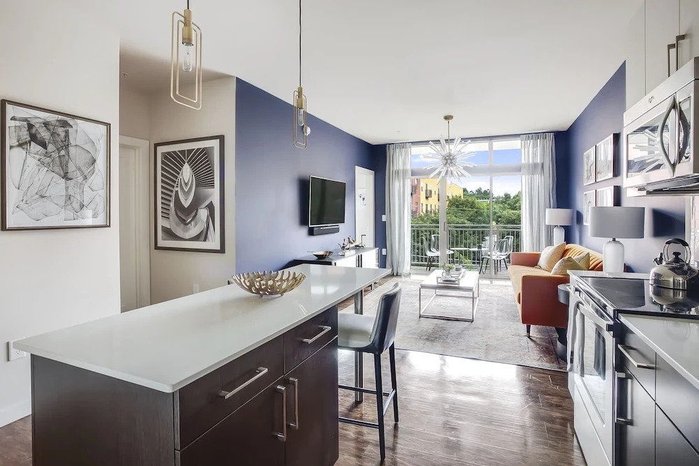 Glamorous Retreat