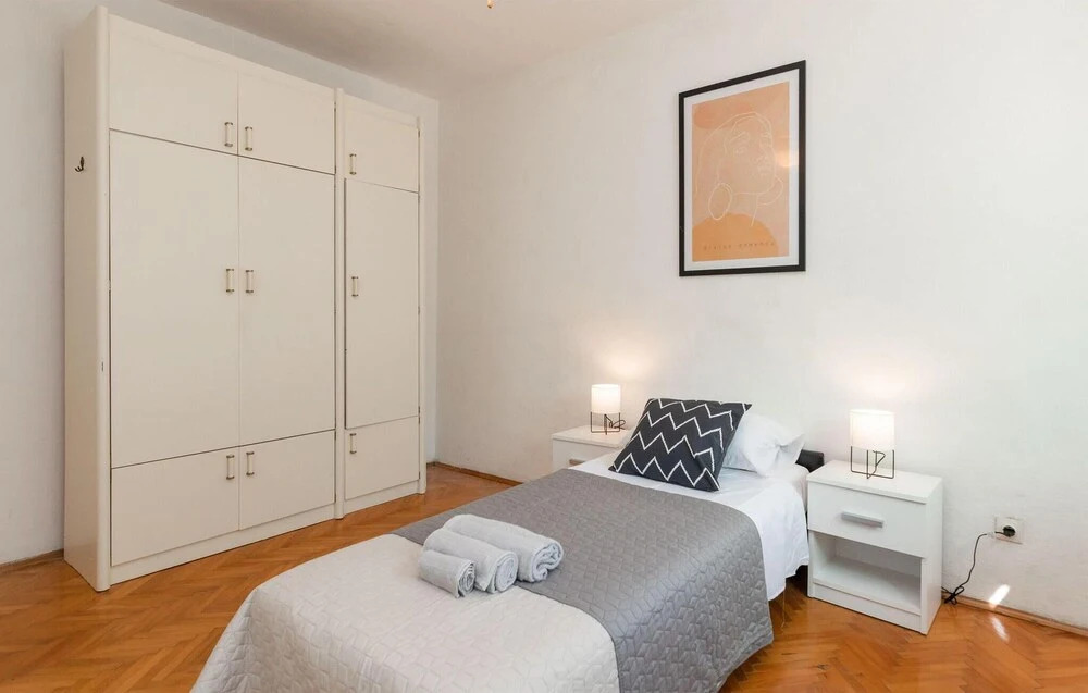 Awesome Home In Supetar With Wifi