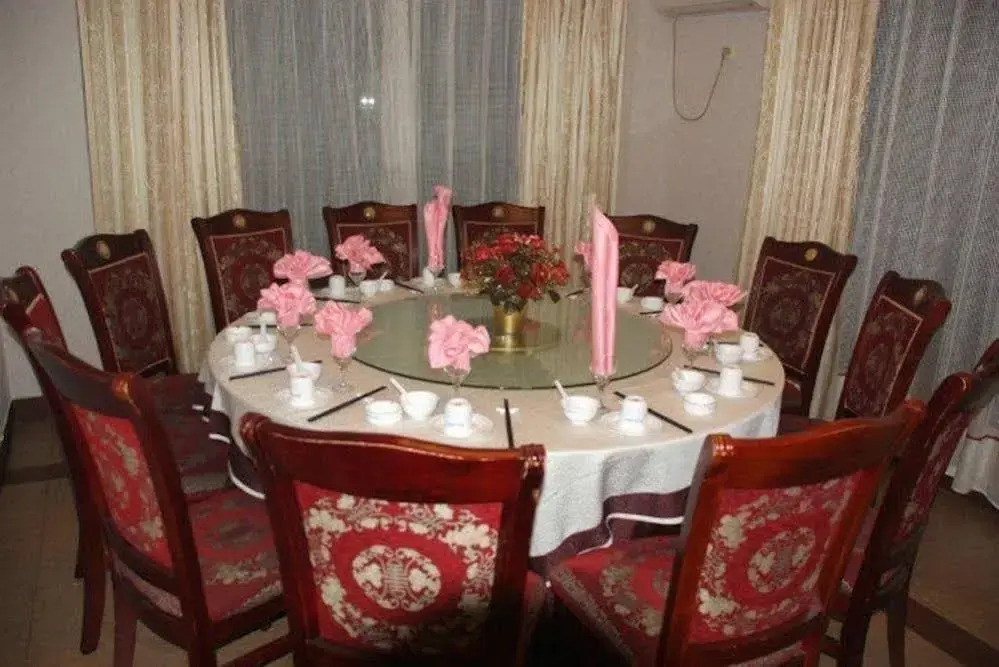 Dengfeng Taiyuan Hotel