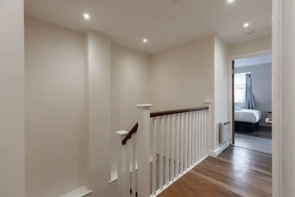 Comfy Apartments in Queensway