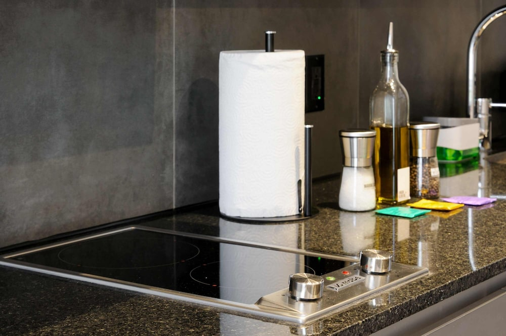 w Enchanting 1BR in the Heart of Interlomas