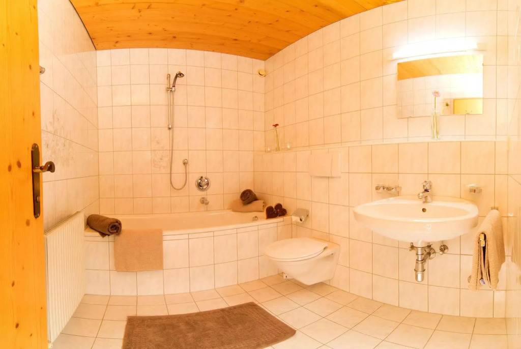 Hotel Christoph Tiroler B&B