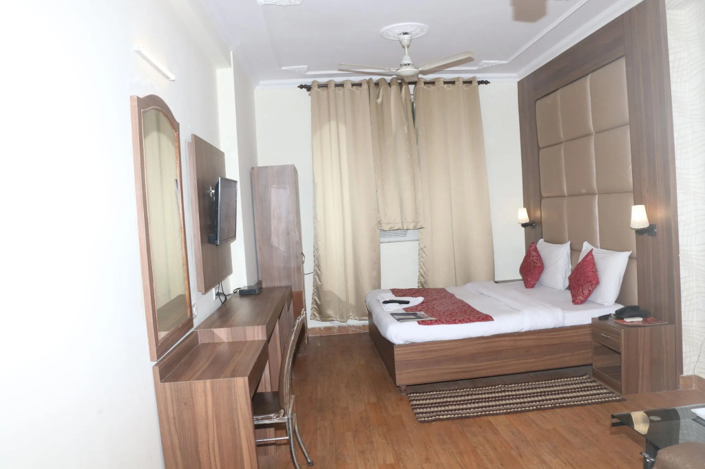 Hotel Kashish Plaza