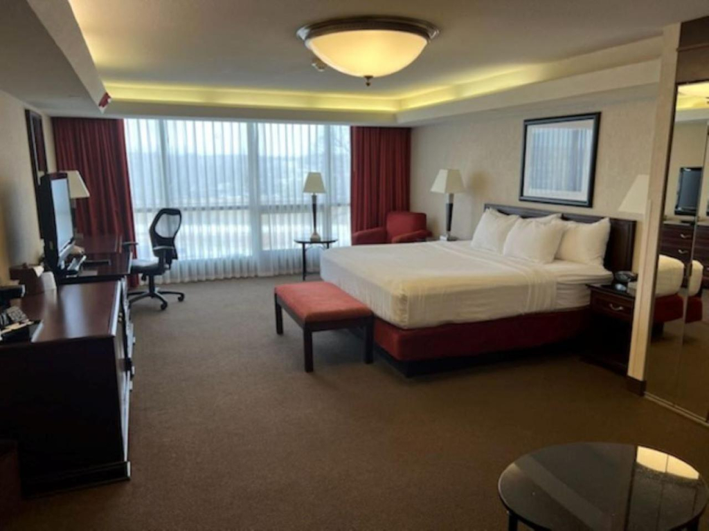Hotel Lotus Kansas City Merriam