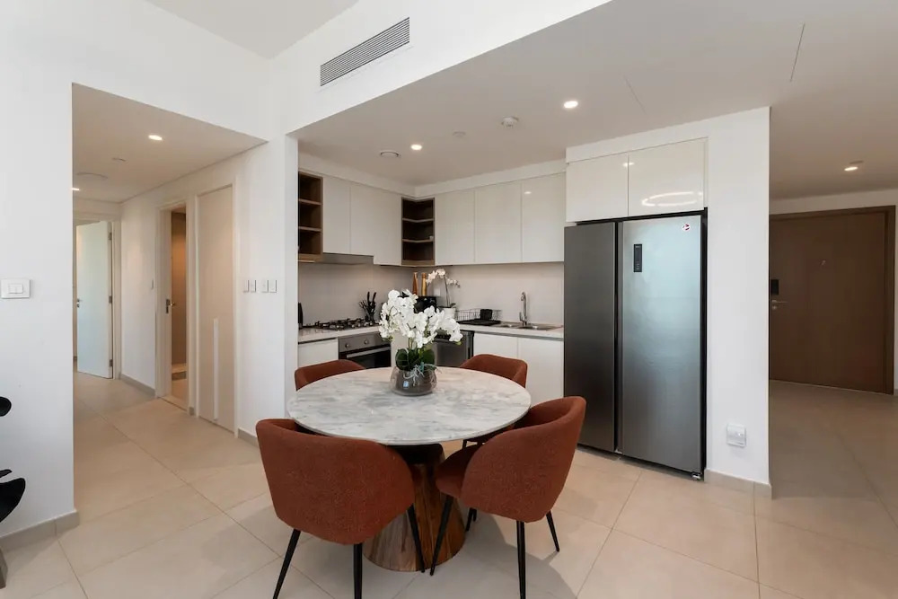 Sleek 2BR at Downtown Close to Dubai Mall