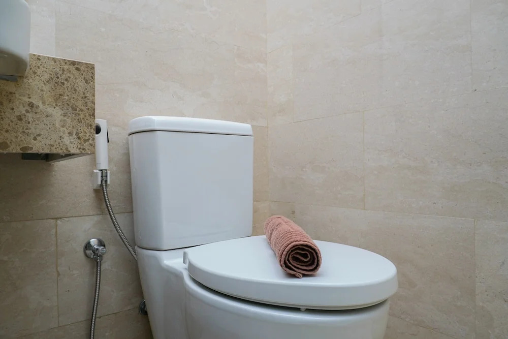 Elegant and Tidy Studio Apartment @ Menteng Park By Travelio
