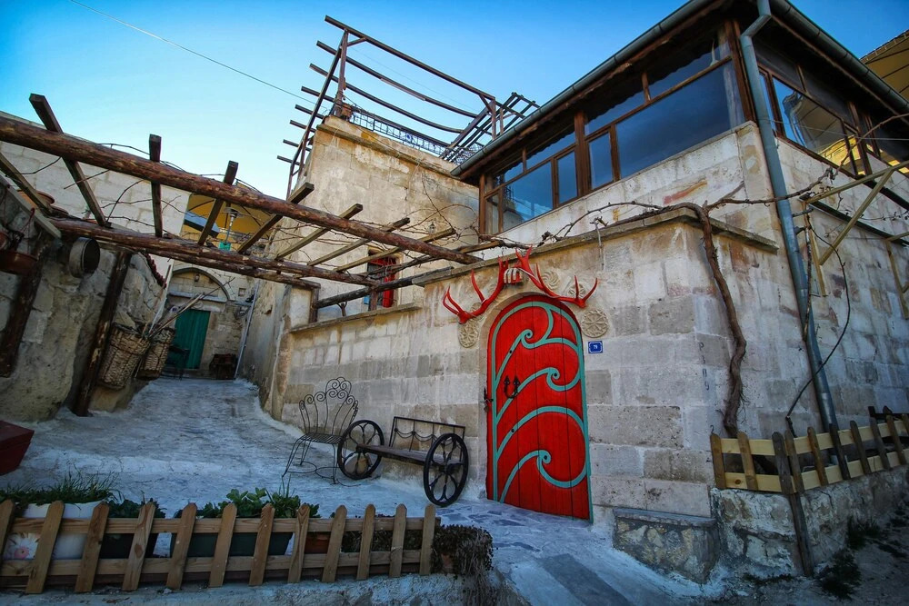 Patisca Cave House