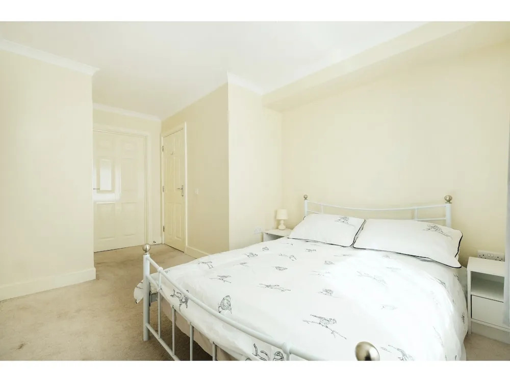 Cozy, Bright & Clean 1BR Flat for 2 in London