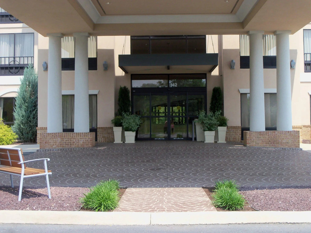 Holiday Inn Express and Suites Winchester by IHG