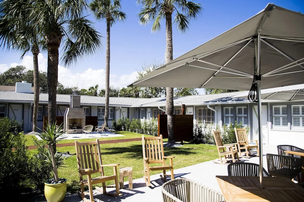 Hotel Palms