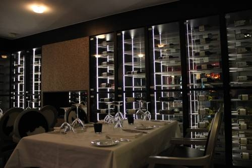 Annas Restaurant & Hotel
