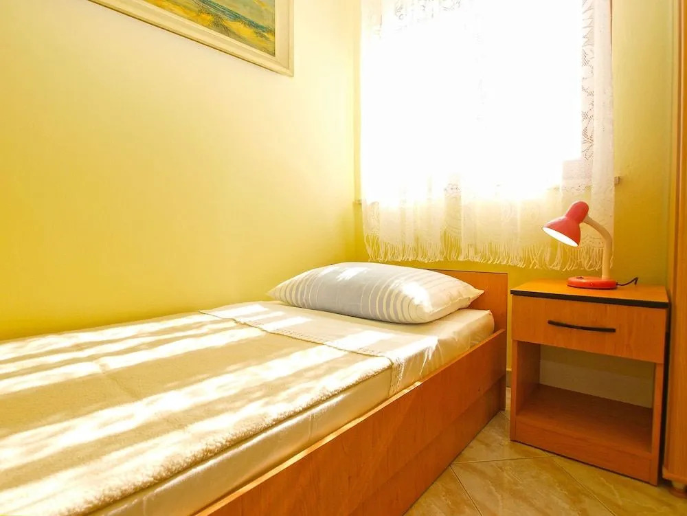 Apartment 1294