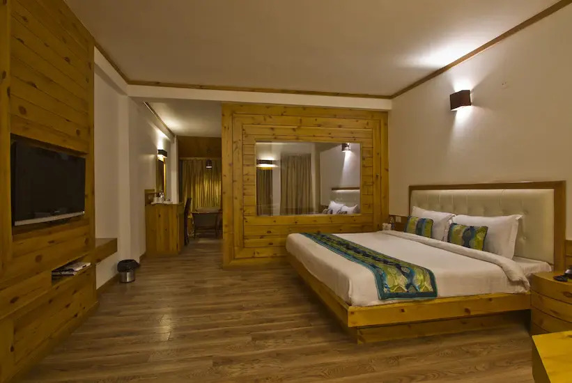 The Whispering Inn Resort & Bar Old Manali