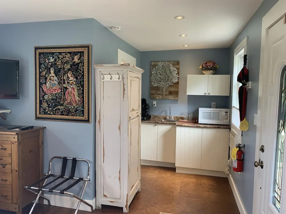 Green Oaks B&B