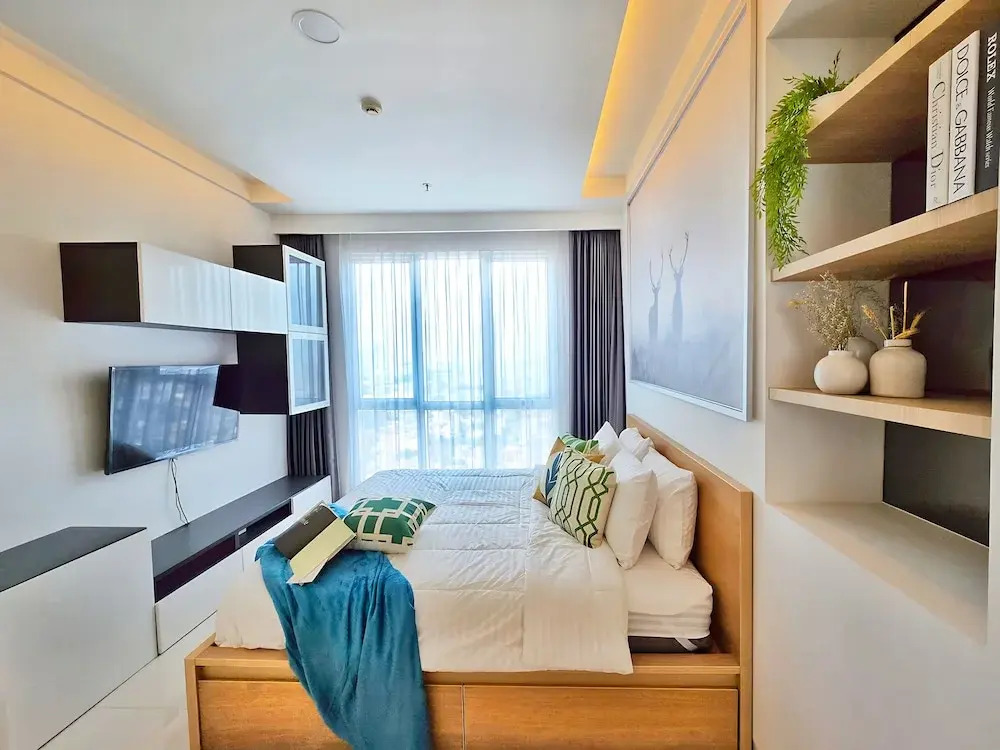 Amethyst By SanLiving - 3BR & 1 Maid Room - Central Park Mall